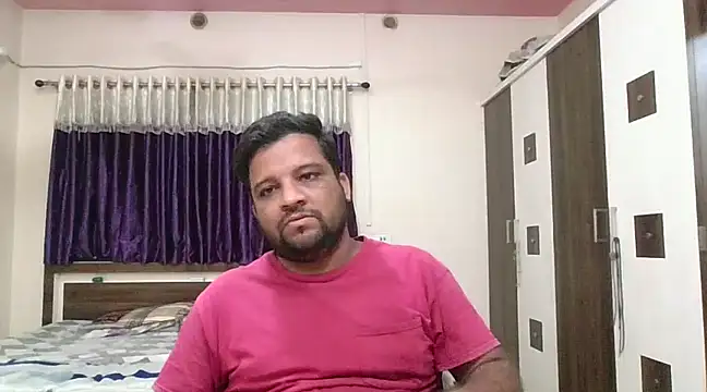 Snapshot of dhruv_love chatting on February 5, 7:10 pm dhruv love online show from February 5, 7:10 pm