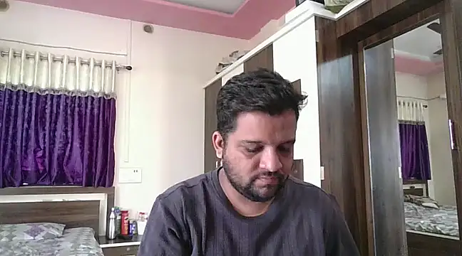 Snapshot of dhruv_love chatting on February 6, 5:14 am dhruv love online show from February 6, 5:14 am