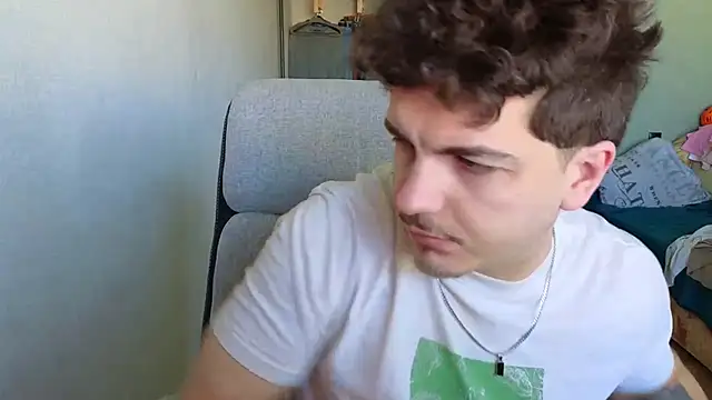 Remy Miles online show from April 26, 6:11 am