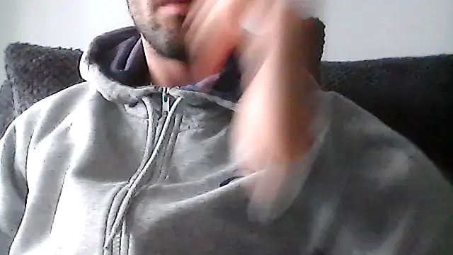 Snapshot of juju156111 chatting on October 27, 9:11 am juju156111 online show from October 27, 9:11 am