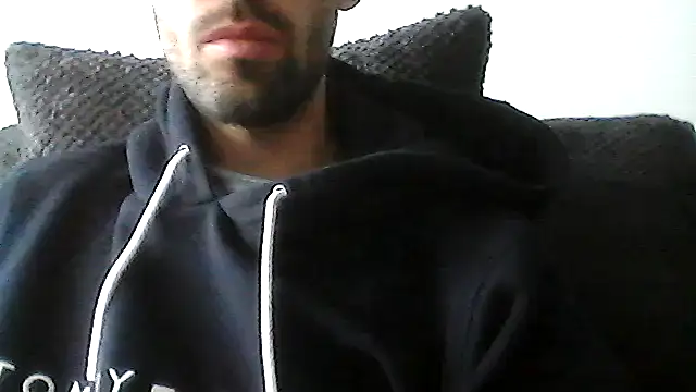 Snapshot of juju156111 chatting on October 24, 8:38 am juju156111 online show from October 24, 8:38 am