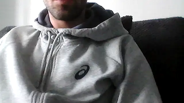 Snapshot of juju156111 chatting on October 19, 8:39 am juju156111 online show from October 19, 8:39 am