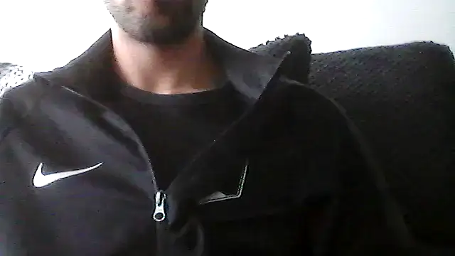 Snapshot of juju156111 chatting on October 26, 8:05 am juju156111 online show from October 26, 8:05 am