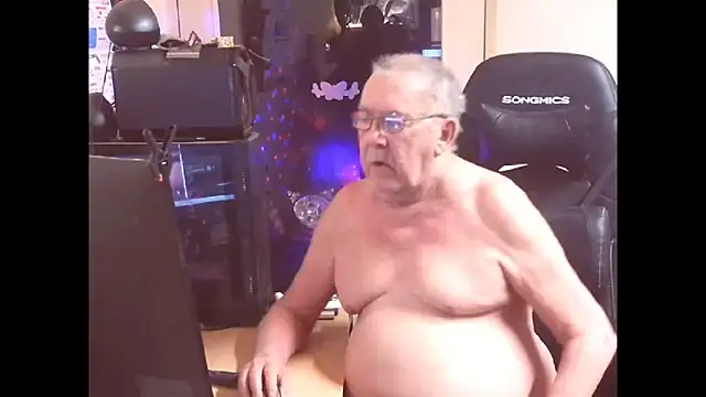 bebitzu online show from March 12, 6:37 pm