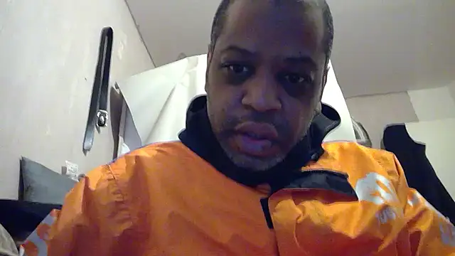 alfiebrown007 online show from March 13, 10:32 pm