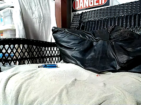 HungHawaiian808xh online show from December 18, 4:19 am