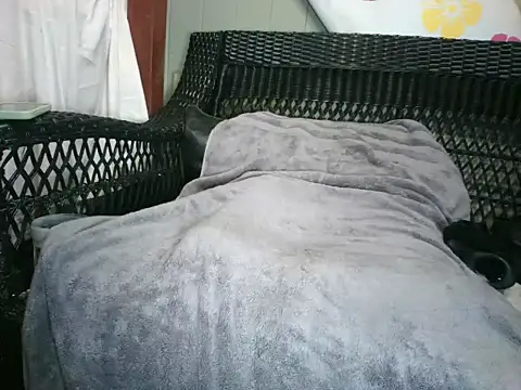 HungHawaiian808xh online show from April 11, 1:46 am