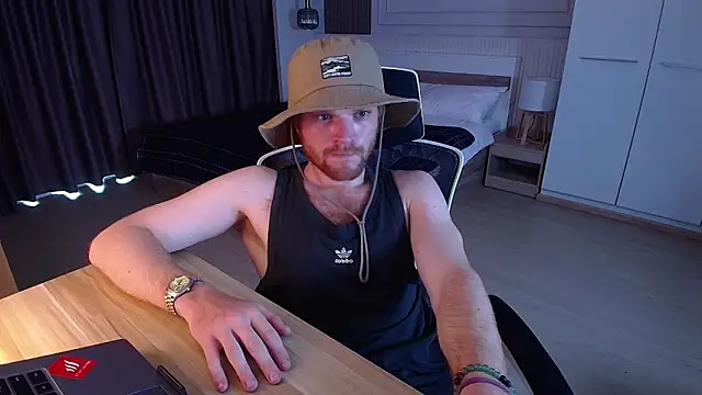 kinkypumpkinboy online show from March 20, 5:33 am