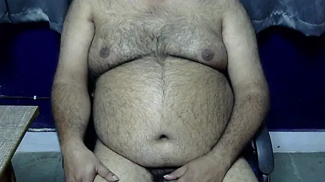 Snapshot of hairysubcub_70 chatting on January 11, 2:25 pm hairysubcub 70 online show from January 11, 2:25 pm