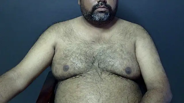 Snapshot of hairysubcub_70 chatting on March 14, 7:37 am hairysubcub 70 online show from March 14, 7:37 am