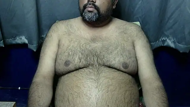 Snapshot of hairysubcub_70 chatting on December 21, 2:47 pm hairysubcub 70 online show from December 21, 2:47 pm