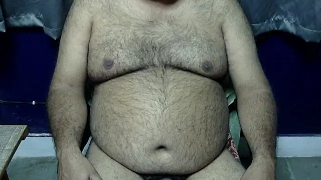 Snapshot of hairysubcub_70 chatting on December 23, 4:01 am hairysubcub 70 online show from December 23, 4:01 am