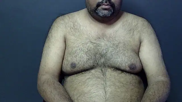 Snapshot of hairysubcub_70 chatting on March 4, 7:08 am hairysubcub 70 online show from March 4, 7:08 am
