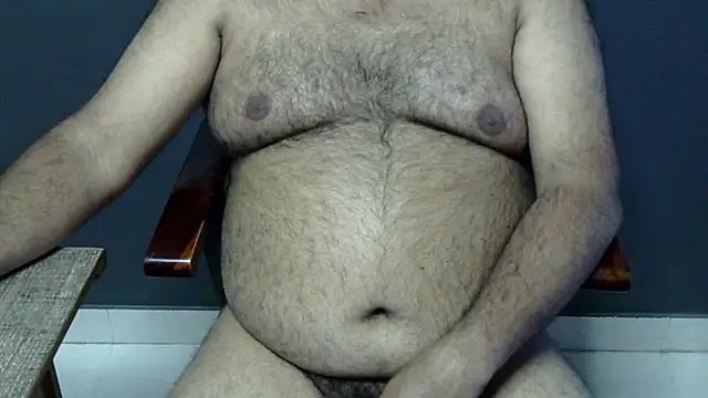 Snapshot of hairysubcub_70 chatting on February 26, 7:31 am hairysubcub 70 online show from February 26, 7:31 am