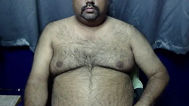 Snapshot of hairysubcub_70 chatting on January 8, 3:50 pm hairysubcub 70 online show from January 8, 3:50 pm