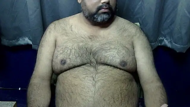 Snapshot of hairysubcub_70 chatting on December 30, 7:26 am hairysubcub 70 online show from December 30, 7:26 am