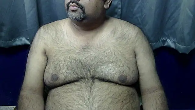 Snapshot of hairysubcub_70 chatting on December 2, 10:16 am hairysubcub 70 online show from December 2, 10:16 am
