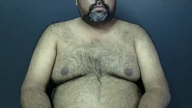 Snapshot of hairysubcub_70 chatting on January 30, 7:07 am hairysubcub 70 online show from January 30, 7:07 am