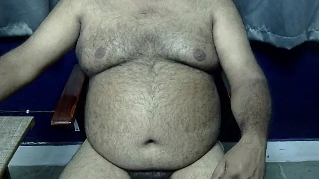 Snapshot of hairysubcub_70 chatting on October 31, 11:02 am hairysubcub 70 online show from October 31, 11:02 am