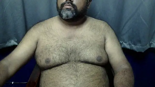 Snapshot of hairysubcub_70 chatting on October 21, 7:11 am hairysubcub 70 online show from October 21, 7:11 am