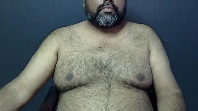 Snapshot of hairysubcub_70 chatting on February 14, 6:02 am hairysubcub 70 online show from February 14, 6:02 am