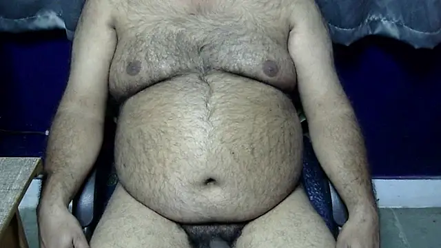 Snapshot of hairysubcub_70 chatting on January 9, 2:07 pm hairysubcub 70 online show from January 9, 2:07 pm