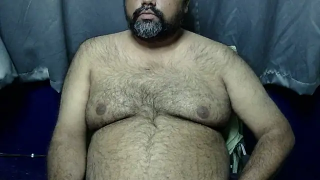 Snapshot of hairysubcub_70 chatting on December 31, 3:31 pm hairysubcub 70 online show from December 31, 3:31 pm