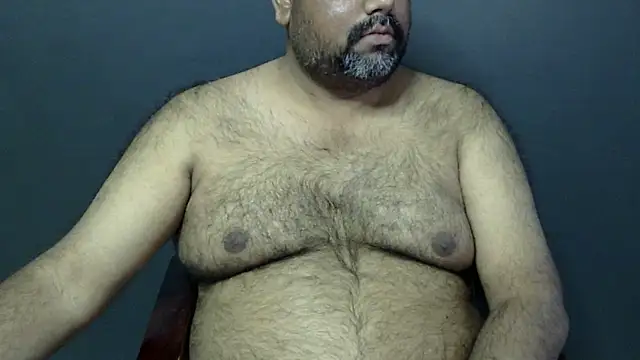Snapshot of hairysubcub_70 chatting on January 24, 7:08 am hairysubcub 70 online show from January 24, 7:08 am