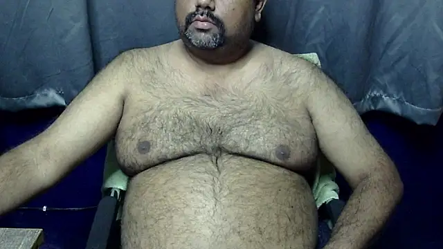 Snapshot of hairysubcub_70 chatting on January 13, 3:47 pm hairysubcub 70 online show from January 13, 3:47 pm