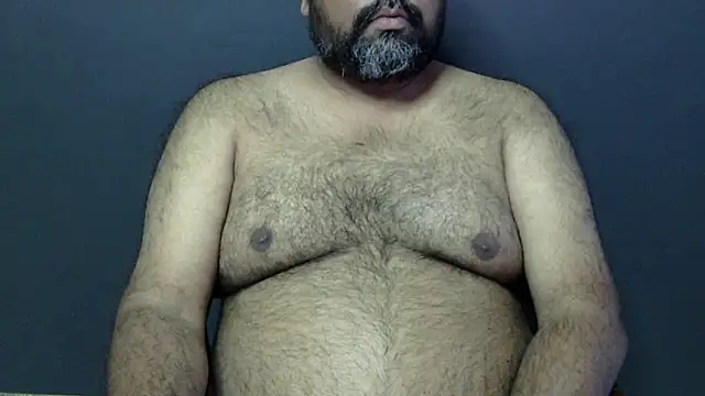 Snapshot of hairysubcub_70 chatting on February 16, 7:04 am hairysubcub 70 online show from February 16, 7:04 am