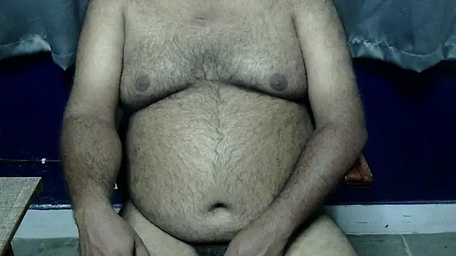 Snapshot of hairysubcub_70 chatting on October 25, 8:49 am hairysubcub 70 online show from October 25, 8:49 am