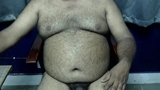 Snapshot of hairysubcub_70 chatting on November 1, 11:03 am hairysubcub 70 online show from November 1, 11:03 am