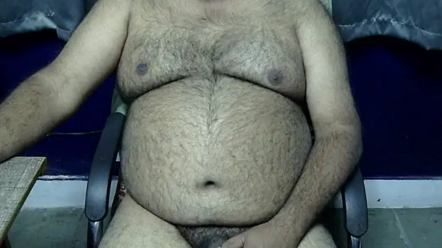 Snapshot of hairysubcub_70 chatting on December 14, 5:18 am hairysubcub 70 online show from December 14, 5:18 am