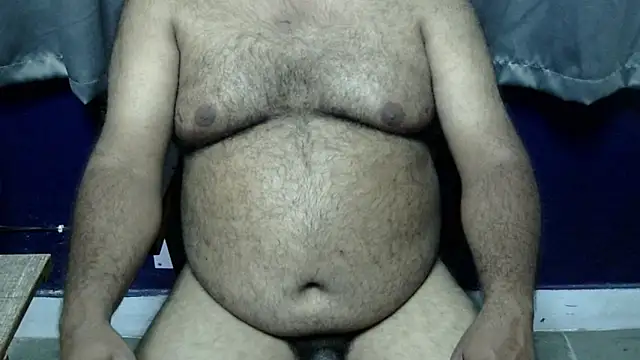Snapshot of hairysubcub_70 chatting on October 26, 9:00 am hairysubcub 70 online show from October 26, 9:00 am