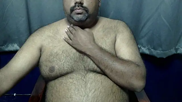 Snapshot of hairysubcub_70 chatting on October 29, 10:51 am hairysubcub 70 online show from October 29, 10:51 am