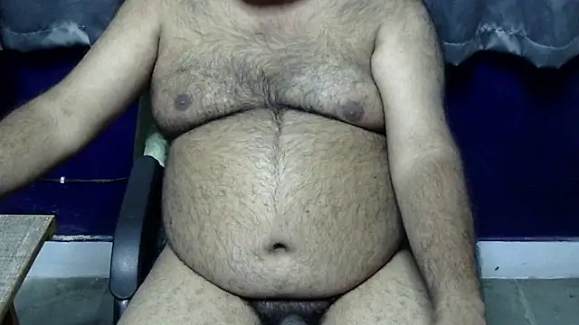 Snapshot of hairysubcub_70 chatting on January 5, 4:06 pm hairysubcub 70 online show from January 5, 4:06 pm