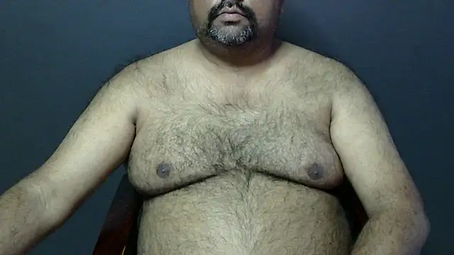 Snapshot of hairysubcub_70 chatting on February 27, 6:50 am hairysubcub 70 online show from February 27, 6:50 am