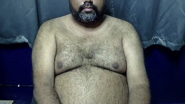 Snapshot of hairysubcub_70 chatting on January 2, 4:09 am hairysubcub 70 online show from January 2, 4:09 am