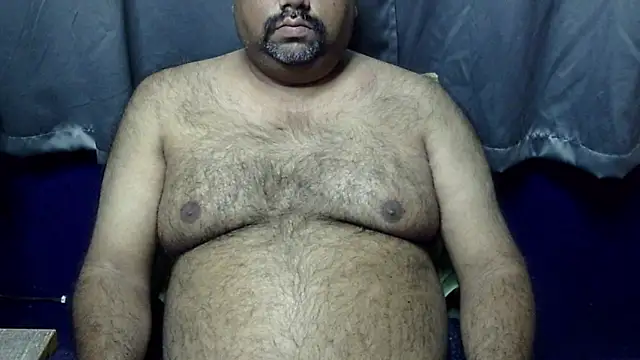 Snapshot of hairysubcub_70 chatting on January 11, 4:16 am hairysubcub 70 online show from January 11, 4:16 am