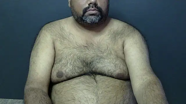 Snapshot of hairysubcub_70 chatting on January 23, 7:11 am hairysubcub 70 online show from January 23, 7:11 am