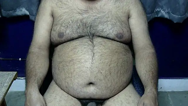 Snapshot of hairysubcub_70 chatting on January 6, 12:13 pm hairysubcub 70 online show from January 6, 12:13 pm