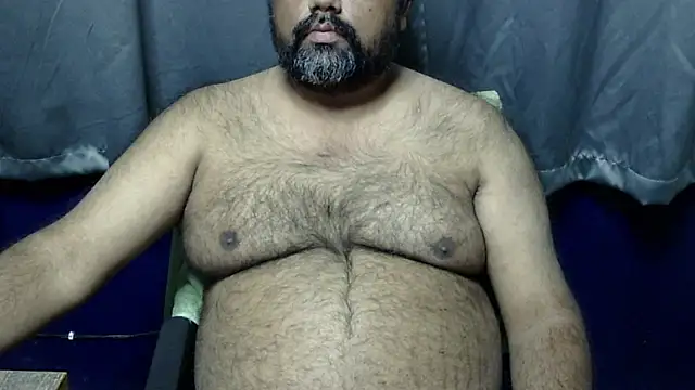 Snapshot of hairysubcub_70 chatting on January 1, 3:57 pm hairysubcub 70 online show from January 1, 3:57 pm