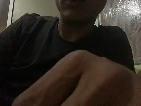 Snapshot of domigoodguy chatting on February 25, 12:14 am domigoodguy online show from February 25, 12:14 am