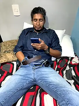 Snapshot of Darkdickhard chatting on November 2, 4:39 am Darkdickhard online show from November 2, 4:39 am