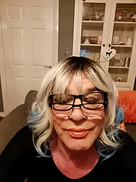 Snapshot of juniperberi29 chatting on October 25, 9:49 pm juniperberi29 online show from October 25, 9:49 pm