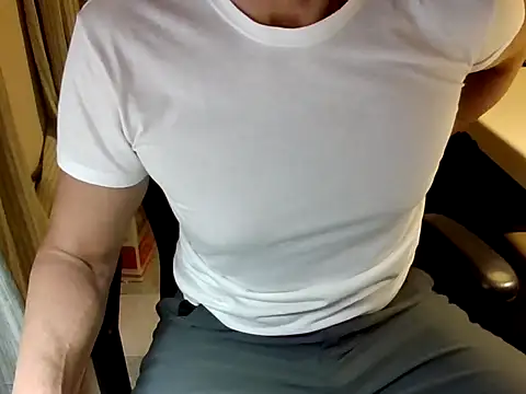 mariohurt101 online show from April 13, 9:37 pm