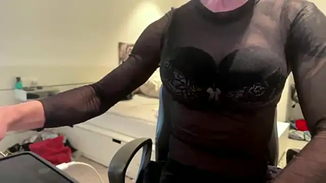 pocker498 online show from March 2, 8:21 am