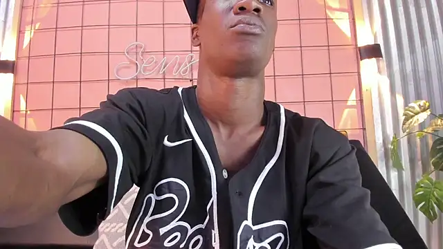Snapshot of martin_killer chatting on March 15, 7:38 pm martin killer online show from March 15, 7:38 pm