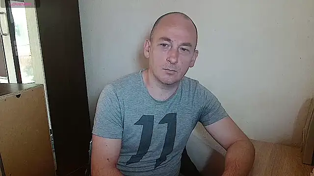 Johan   Barker online show from April 28, 10:42 am