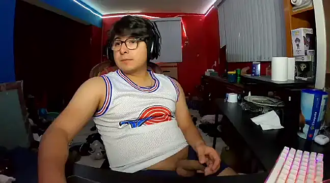 Nathanroberts111 online show from January 19, 5:05 am